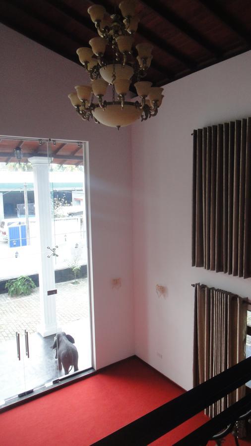 קיריבת'גודה The Kingston Hotel מראה חיצוני תמונה