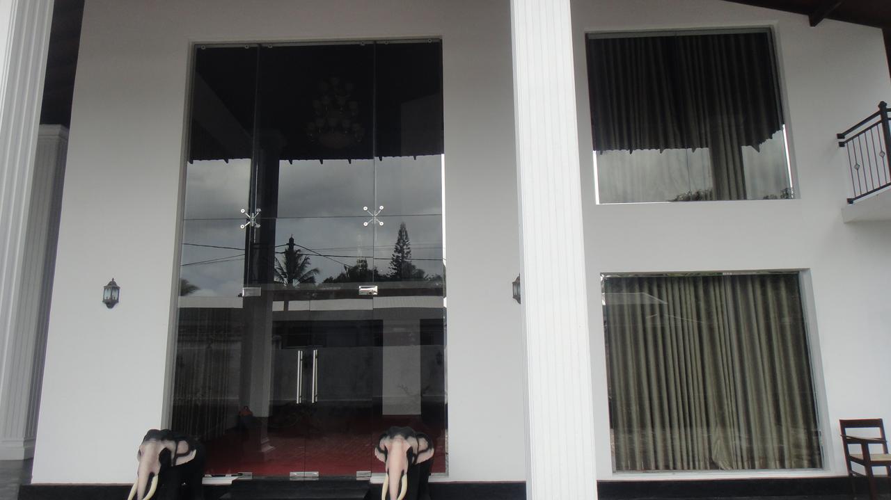 קיריבת'גודה The Kingston Hotel מראה חיצוני תמונה