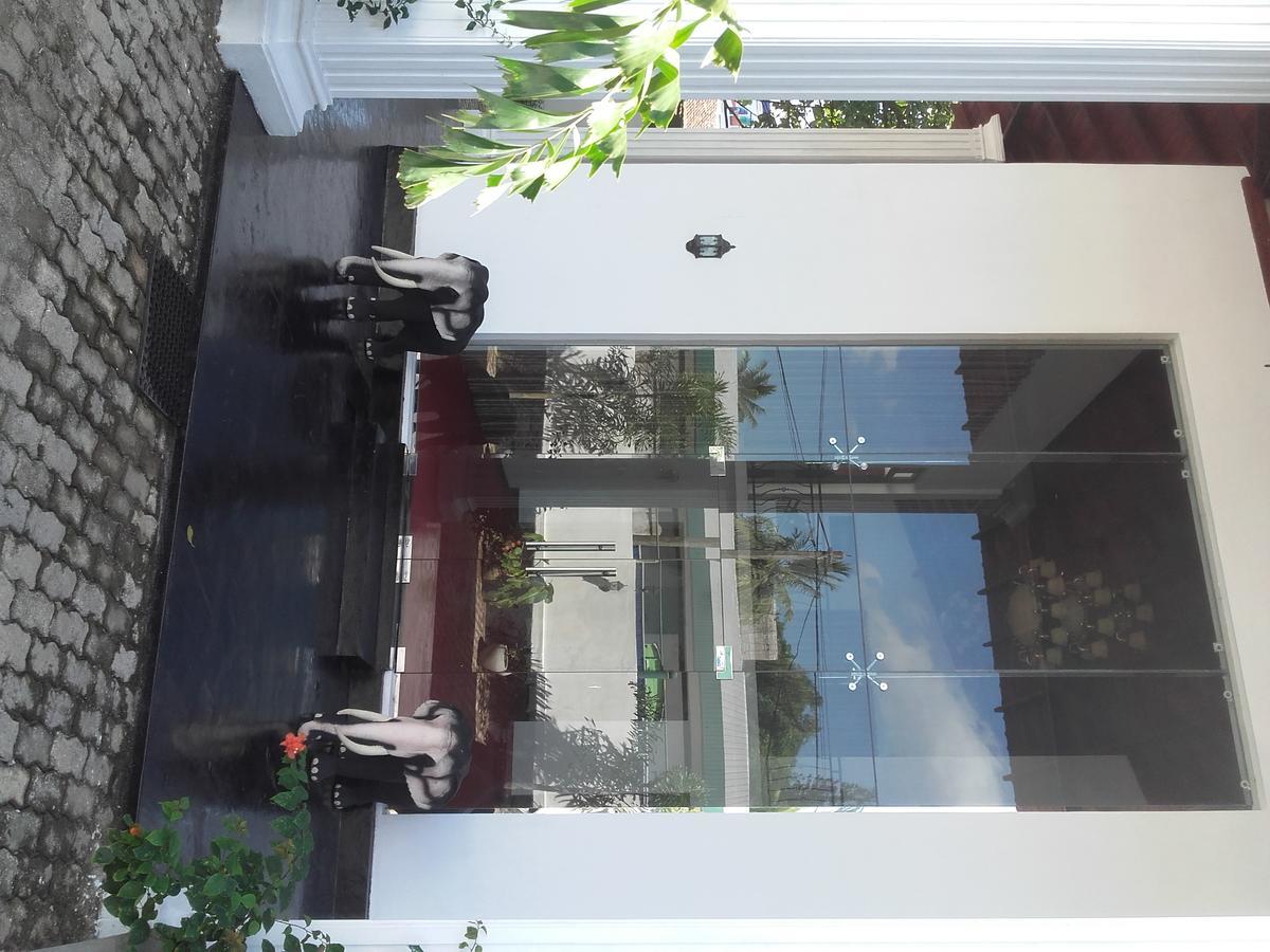 קיריבת'גודה The Kingston Hotel מראה חיצוני תמונה