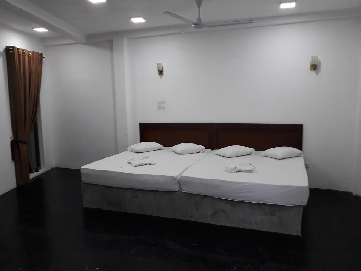 קיריבת'גודה The Kingston Hotel מראה חיצוני תמונה